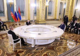 Foto 001. Vladimir Putin Ozarboyjon prezidenti Ilhom