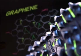 Британиянинг inov-8 спорт бренди Манчестер университети