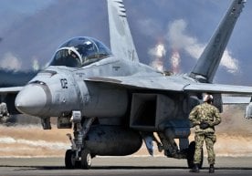 Украина АҚШдан F-18 қирувчилари ва Apache вертолётларини сўради фото