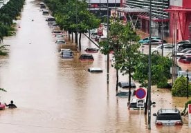 Ветнамнинг марказий ҳудудларида кучли ёмғир ва кўп сув