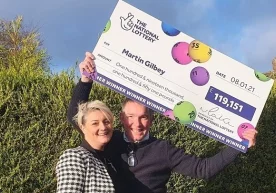 50 ёшли Мартин Гилби уйида сабзи тугаб қолгани сабабли