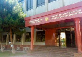 Ўзбекистонда ўқитувчилар ортиқча қоғозбозликдан озод этилди фото
