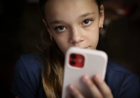 Австралия ҳукумати 16 ёшдан кичик болаларни ижтимоий