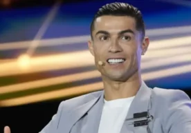 Криштиану Роналду бу сафар футбол майдонидан ташқаридаги