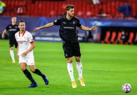 Туриннинг "Ювентус" клуби 31 ёшли ҳимоячиси