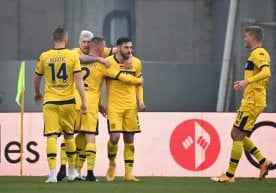 Италиянинг "Парма" жамоаси асосий дарвозабони