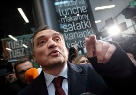 Польшада бир қатор жиноий айбловлар бўйича қидирувга