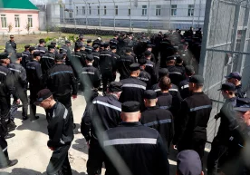 Фото: “ТАСС” Украинада халқ депутатлари маҳбуслар