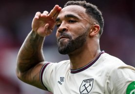 33-летний центральный нападающий Каллум Уилсон покинет