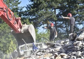Айни вақтга келиб Италиядаги зилзилалар қурбонлари сони