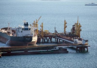 Россия санкциялар остида нефт сотиш учун «яширин флот»ини тузган фото