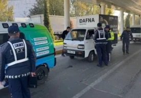 Тошкент шаҳрида реклама паспортисиз ҳаракатланаётган