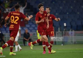 Bugun hamyurtimiz Eldor Shomurodov to‘p tepayotgan