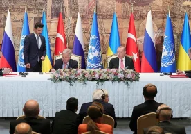 Фото: AA Истанбул шаҳридаги «Долмабахче» саройида Украина