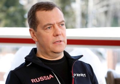 Medvedev hukumatning iste’fosini oddiy voqea deb atadi фото
