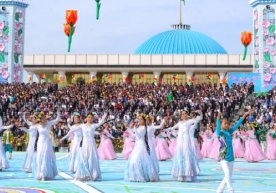 Shavkat Mirziyoyev Navro‘z bayramini nishonlash to‘g‘risida qarorni imzoladi фото