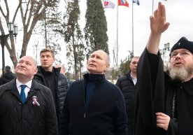 Путин уруш бошланганидан буён илк марта Қримга борди (фото) фото