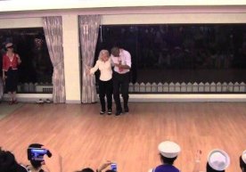 90 ёшли Жин Велоз (Jean Veloz) бутун умрини “свинг” деб