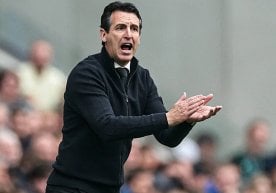 Бирмингемнинг «Астон Вилла» жамоаси бош мураббийи Унаи