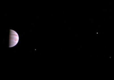 "Юнона" Юпитернинг биринчи рангли суратларини жўнатди фото