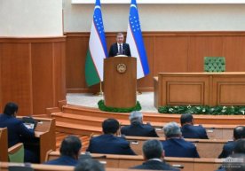 Senatning 20-yalpi majlisida nutq so‘zlagan Shavkat