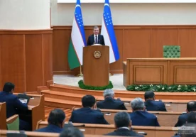 Senatning 20-yalpi majlisida nutq so‘zlagan Shavkat