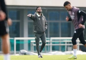 Мадриднинг “Реал” клубида мавсум ўртасида мураббий