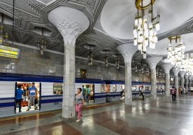 Тошкент метрополитенида йўловчиларга хизмат кўрсатиш
