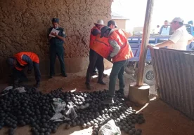 Фото: ИИБ ахборот хизмати Самарқандда поезддан темир