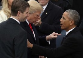 АҚШ президенти Доналд Трамп Оқ уйда журналистлар билан