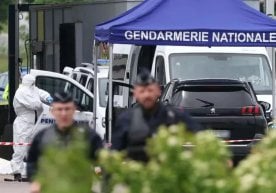 Fransiyada mahbusni olib ketayotgan furgonga hujum: ikki qo‘riqchi halok bo‘ldi фото