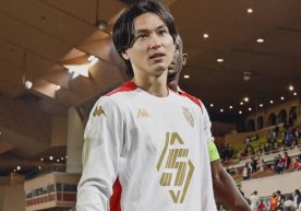 «Монако» ярим ҳимоячиси Такуми Минамино тиззасидан оғир