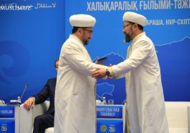 Muftiy Nuriddin Xoliqnazarov Qozog‘iston musulmonlari diniy boshqarmasining medali bilan taqdirlandi фото