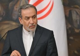 Эрон расмийси Аббос Ароқчи Америка телеканалларидан бирига