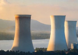Le processus de chargement du nouveau combustible