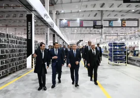 Президент Шавкат Мирзиёев Оҳангарон туманидаги Premier