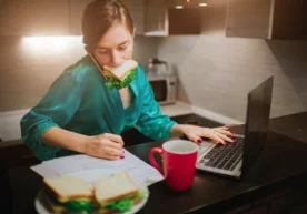 Фото: Freepik Баъзи ҳолларда кечаси овқатланишни исташ