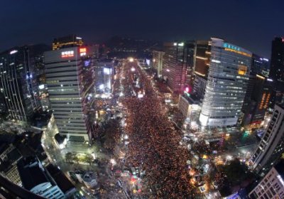 Janubiy Koreyada prezidentga qarshi tarixdagi eng katta namoyish bo‘lib o‘tdi фото