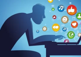 Хоҳлаган бир одамни тўхтатиб, унга микрафон тутинг ва