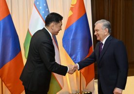 Ўзбекистон президенти Шавкат Мирзиёев ва Мўғулистон