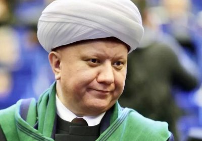 Rossiya muftiysi jinsini o‘zgartirmoqchi bo‘lganlarga maslahat berdi фото