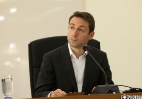 Фото: «Verelq» Комик актёр Айк Марутян Арманистон пойтахти
