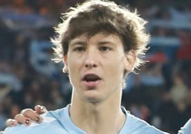 21 ёшли ҳужумкор ярим ҳимоячи Фер Лопес «Вулверҳэмптон»ни