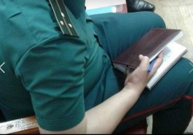 Самарқандда аёлни ечинишга мажбурлаган Санъат Умаров суд қилинмоқда фото