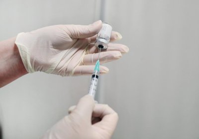«Спутник V» вакцинасининг «британча» штаммга қарши самарадорлиги ҳақида маълум қилинди фото