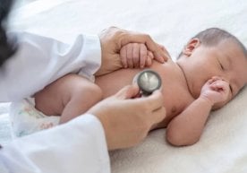 Айрим чақалоқлар ҳаётининг илк кунларидаёқ ичак муаммолари