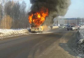 Таиландда йўловчи ташувчи автобус мудҳиш ҳалокатга учради.