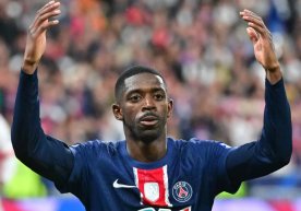 ПСЖ ҳужумчиси Усман Дембеле Globe Soccer Awards маросимида