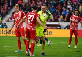 Бундеслиганинг шанба кунги баҳсида «Фрайбург» ўз майдонида