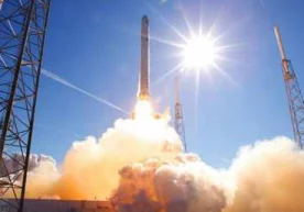 NASA билан 30 йилдан бери ҳамкорлик қиладиган фотограф